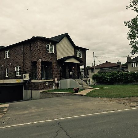 Luxury Two Story Villa Unit D Laval Exterior foto
